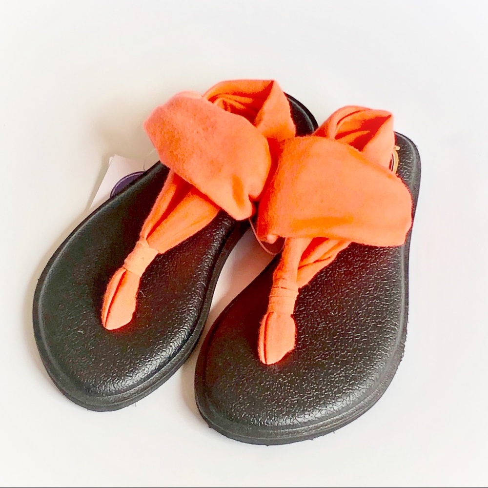 Sanuk girls orange fabric sandal